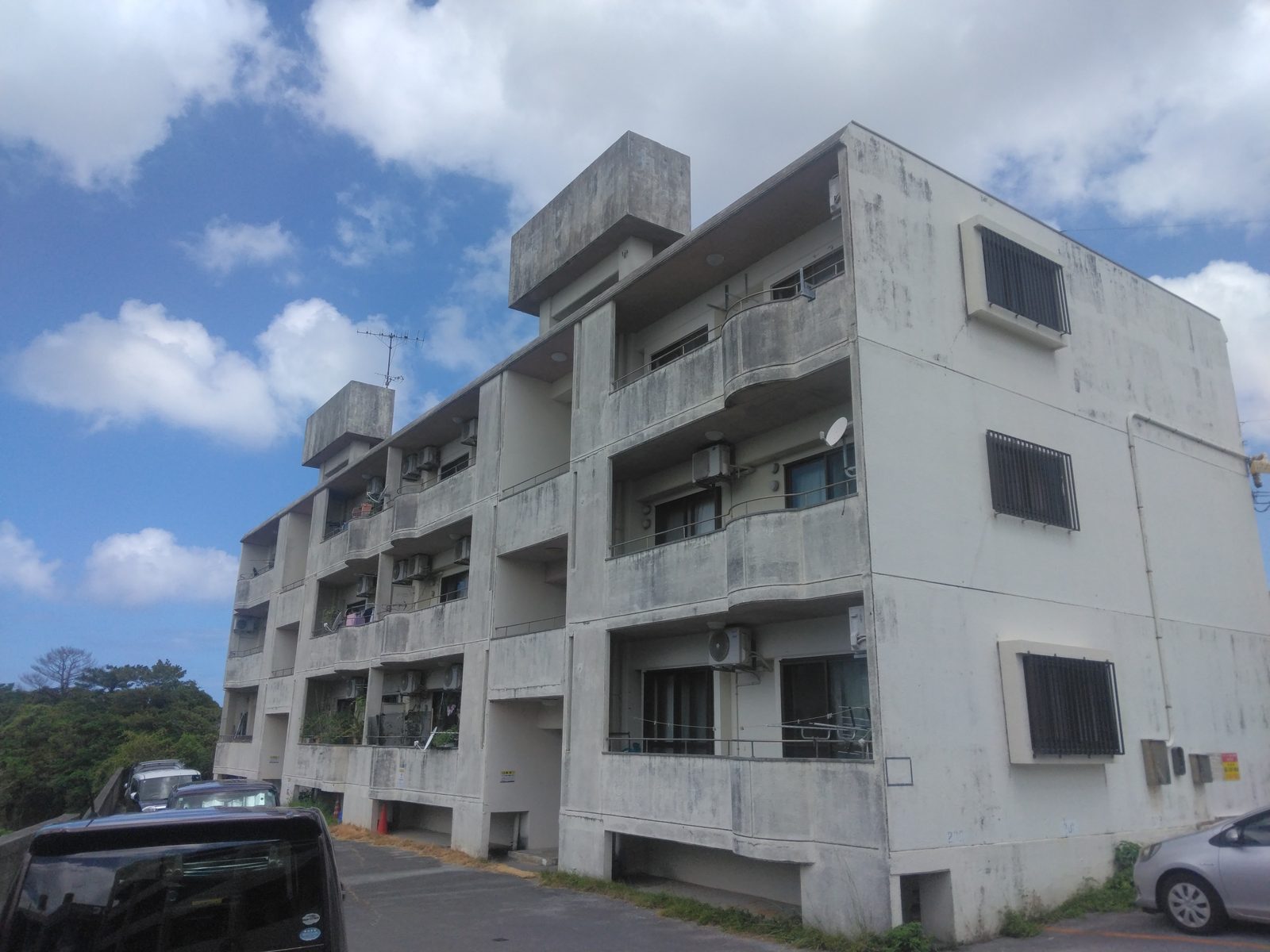 丸高マンション２ 北谷町桑江