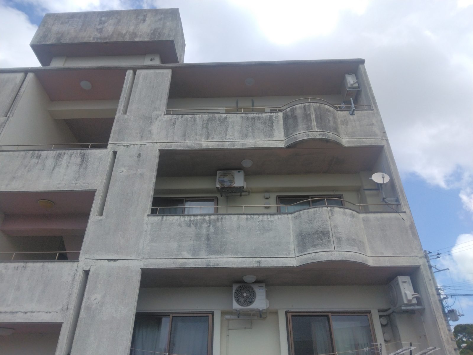 丸高マンション２ 北谷町桑江