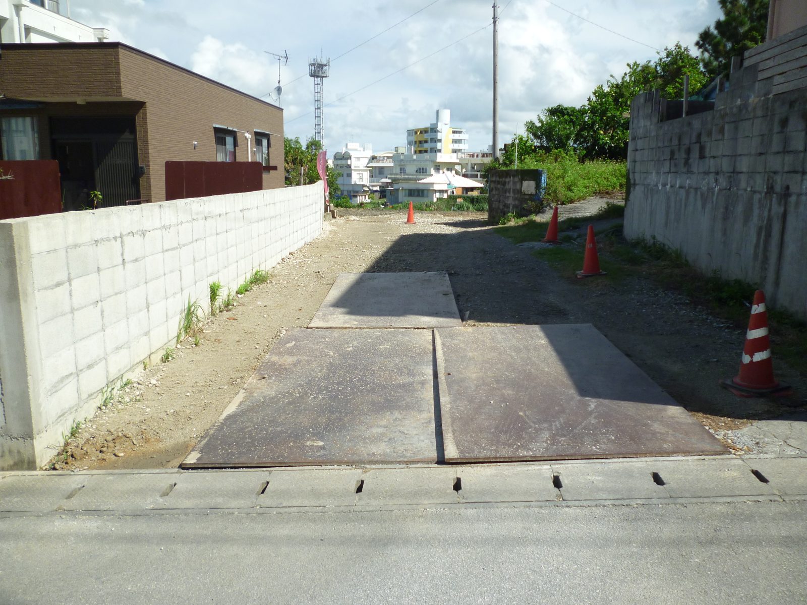 沖縄市山里1丁目