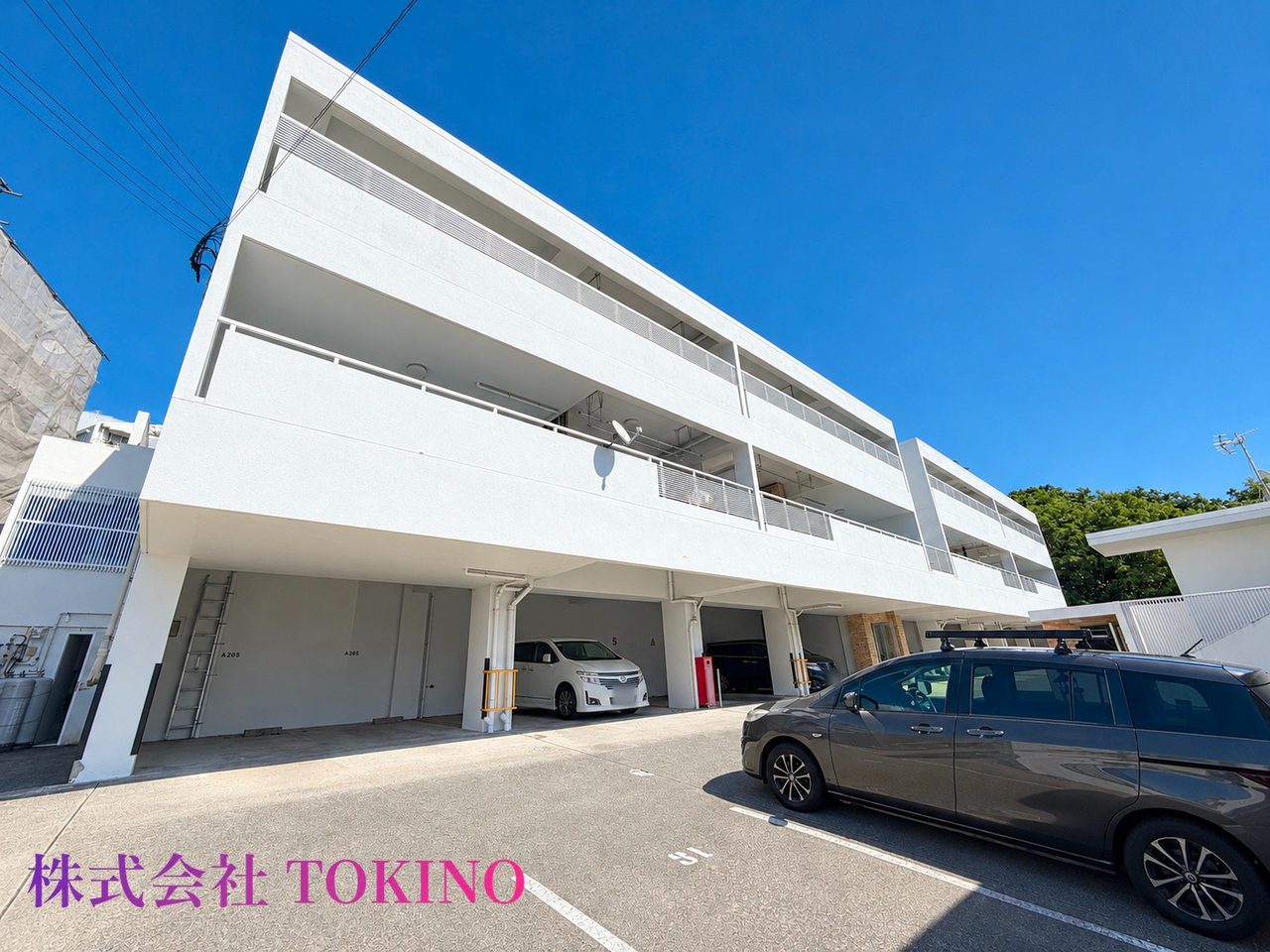ホワイトヒルズＡ棟（豊見城市・マンション）の写真2